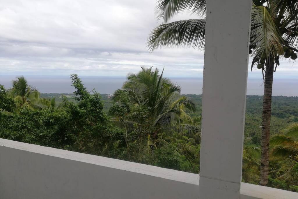 דירות ממבג'או The Balcony Of The Camiguin Island מראה חיצוני תמונה